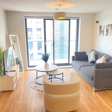 Luxury 2-Bed High-Rise In Manchester With Parking Экстерьер фото