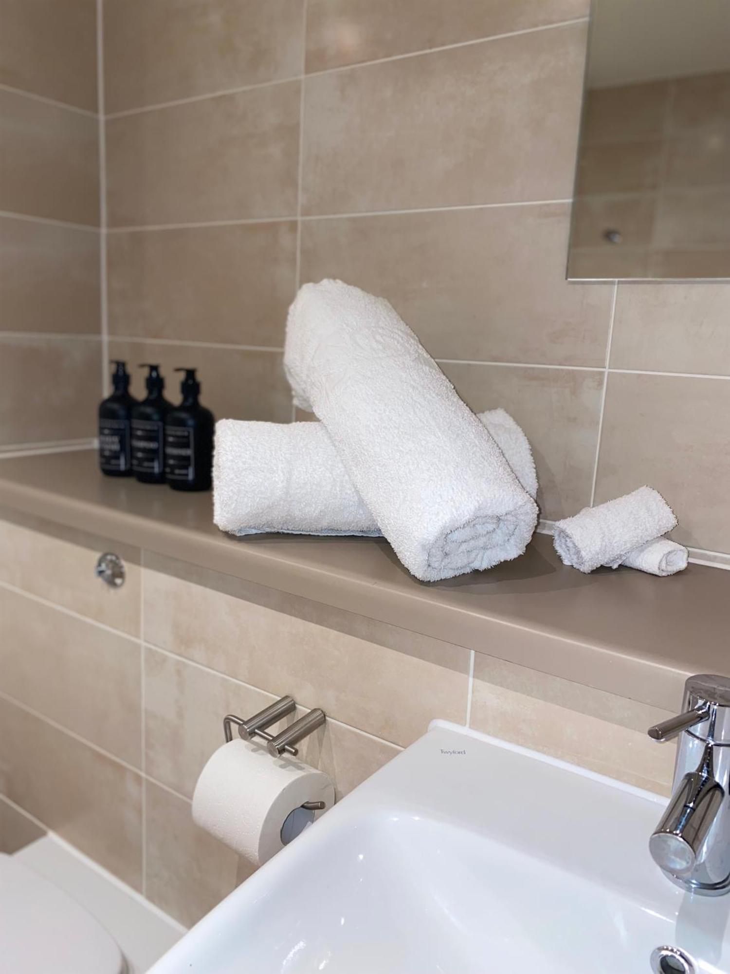 Luxury 2-Bed High-Rise In Manchester With Parking Экстерьер фото